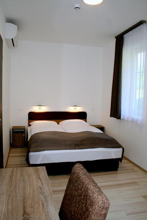 F&M Apartman Egerszalok Exterior photo