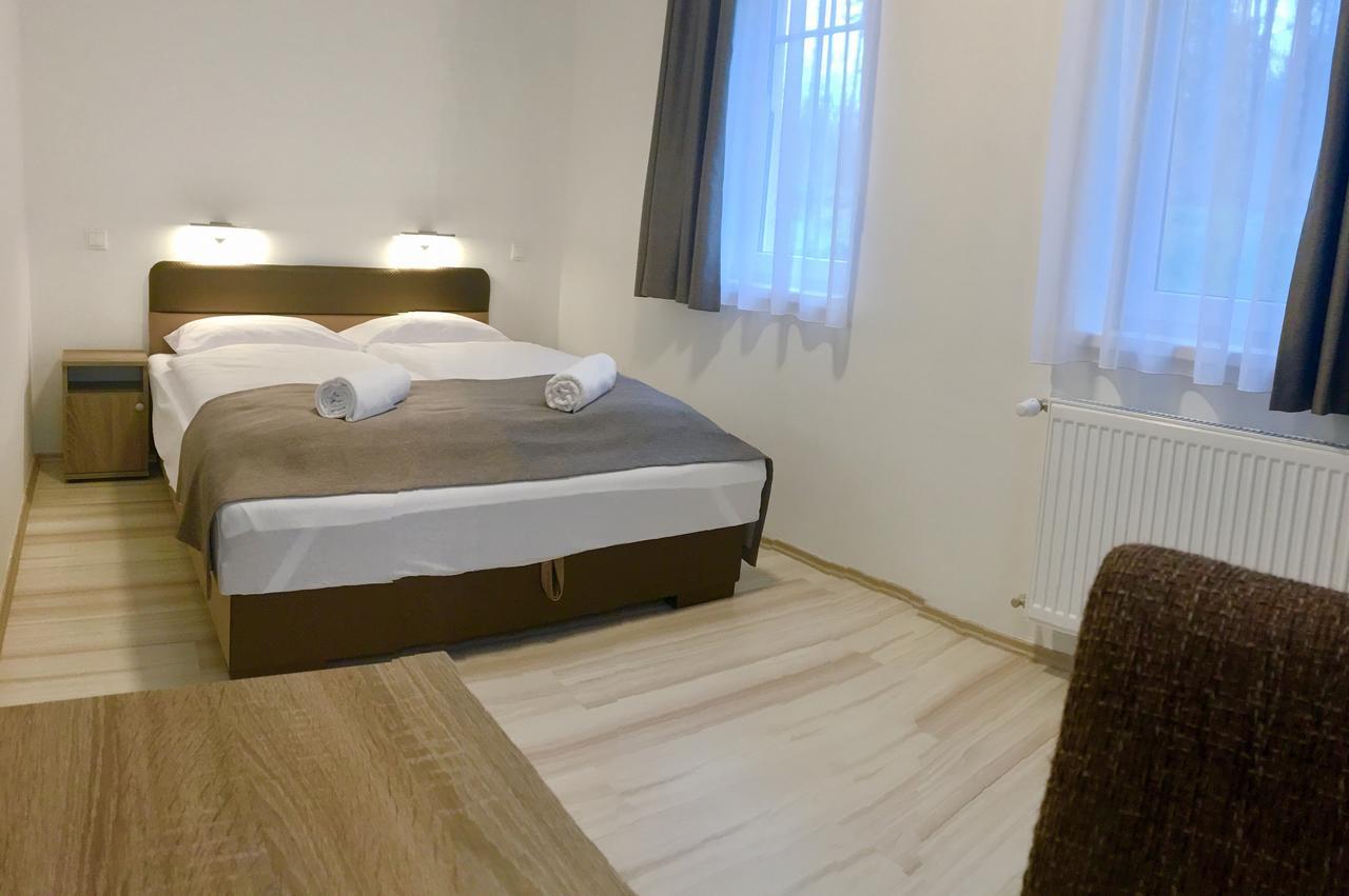 F&M Apartman Egerszalok Exterior photo